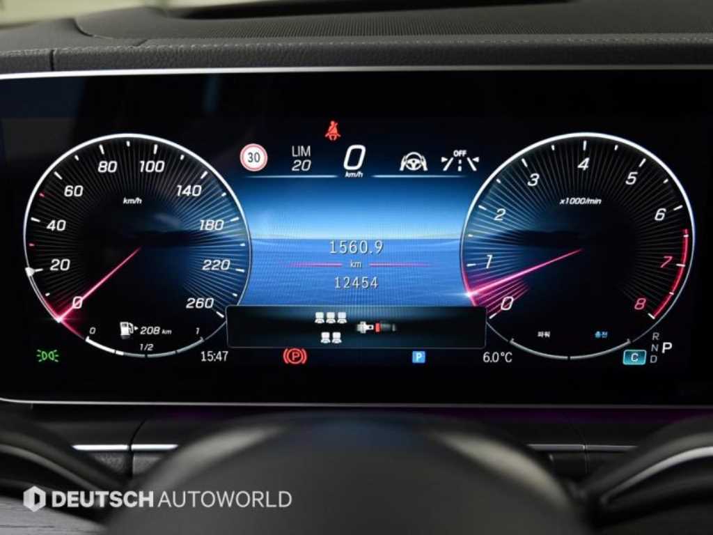 Mercedes-Benz GLS-Class — photo 08
