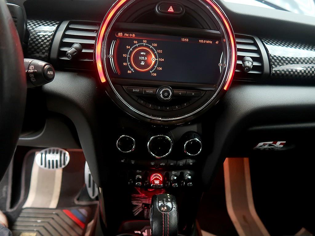 Mini Cooper — photo 09