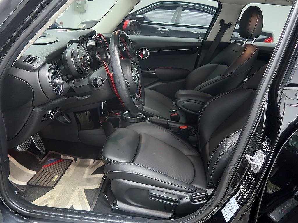 Mini Cooper — photo 11
