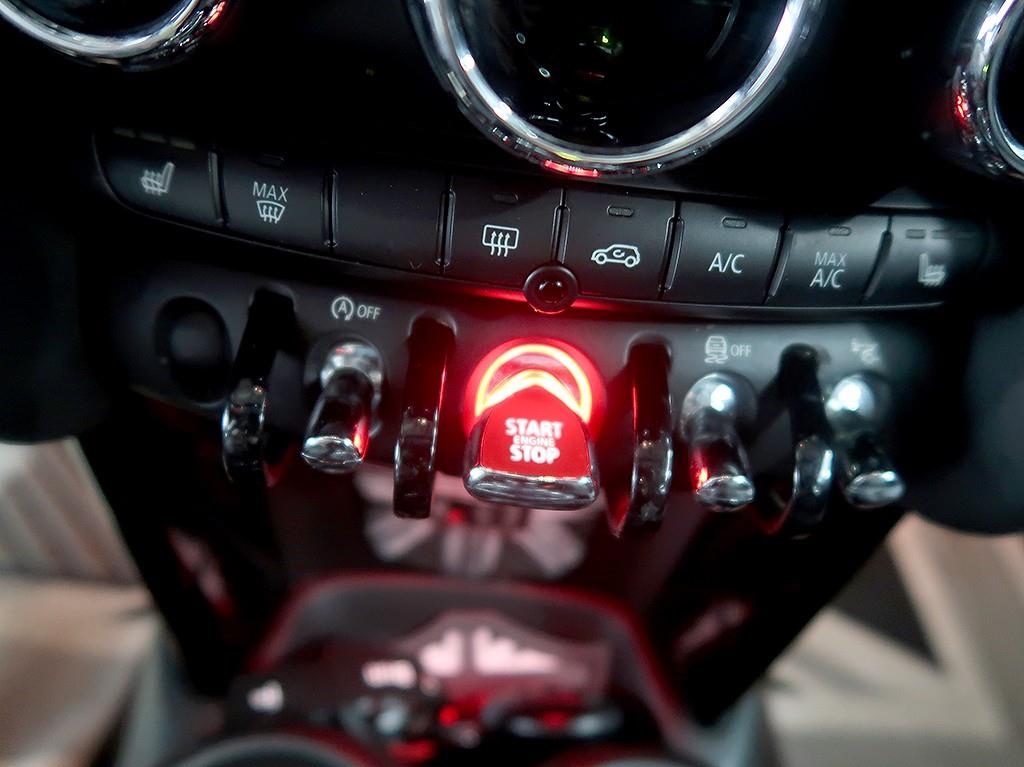 Mini Cooper — photo 17