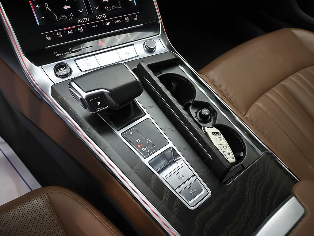 Audi A6 — photo 10