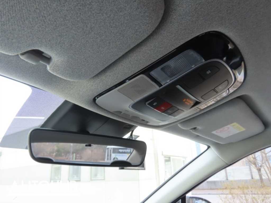 Hyundai Sonata — photo 11