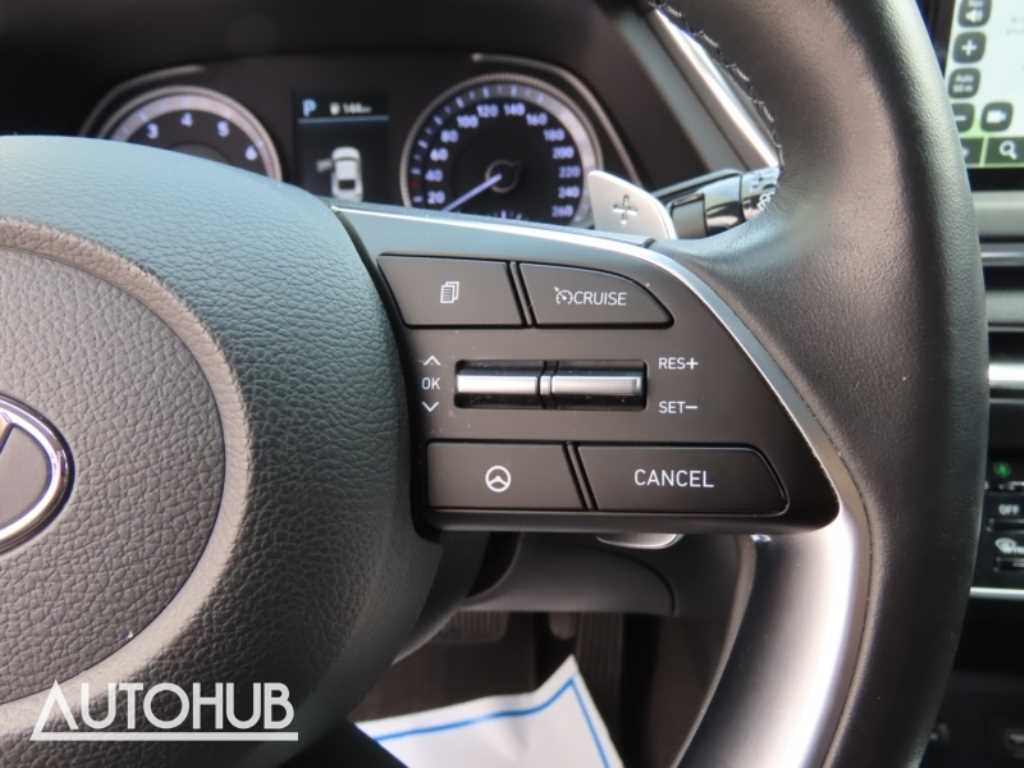 Hyundai Sonata — photo 12