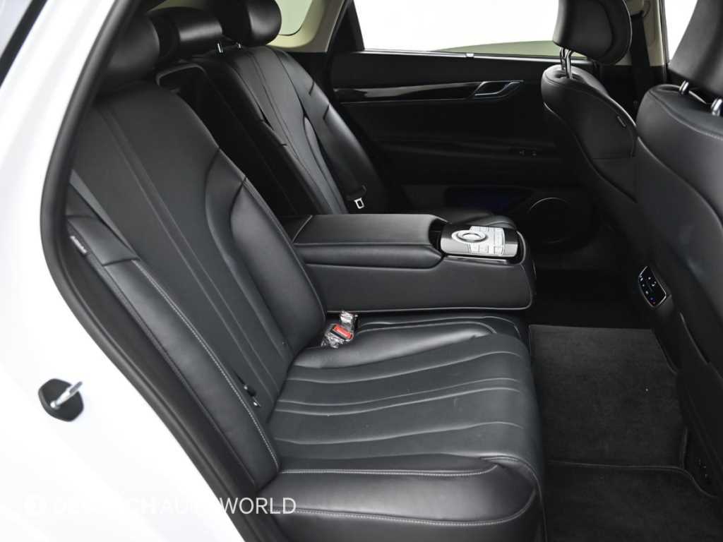 Genesis G80 — photo 13