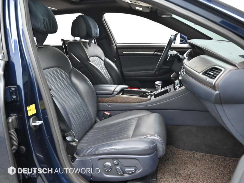 Genesis G90 — photo 10