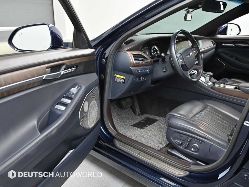 Genesis G90 — photo 11