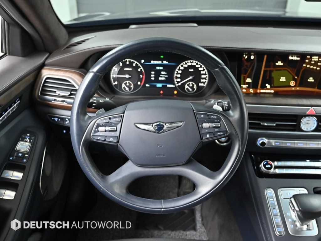 Genesis G90 — photo 13