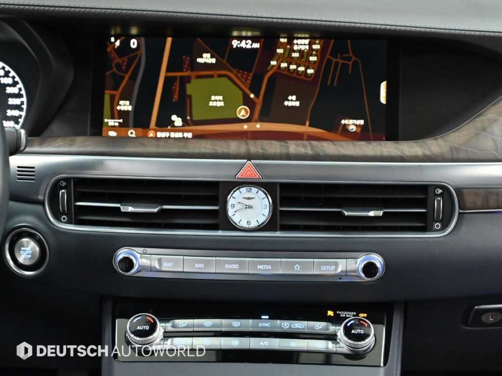 Genesis G90 — photo 14