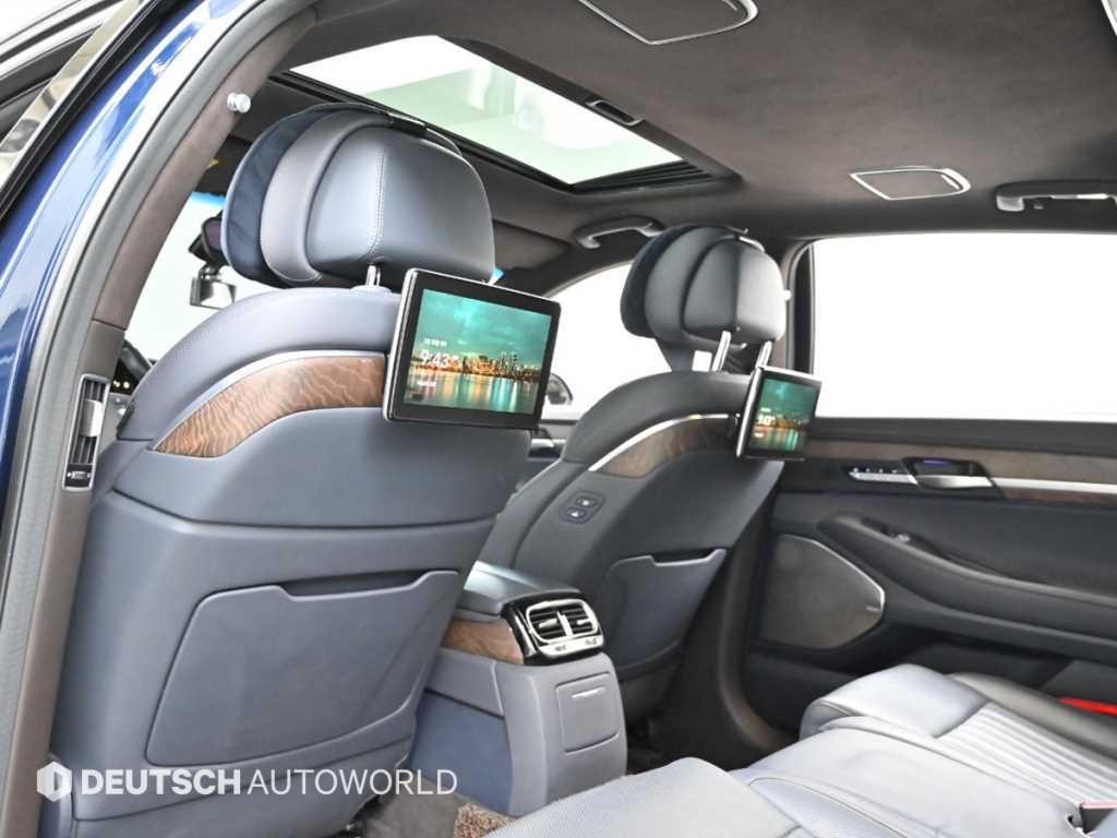 Genesis G90 — photo 18