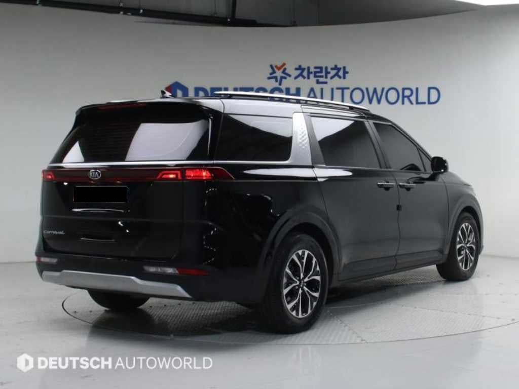 Kia Carnival — photo 04