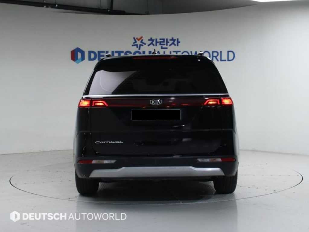 Kia Carnival — photo 05