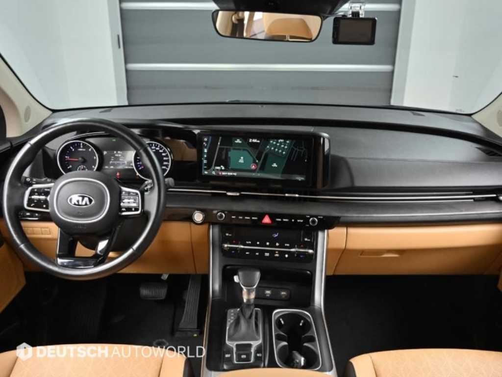 Kia Carnival — photo 07