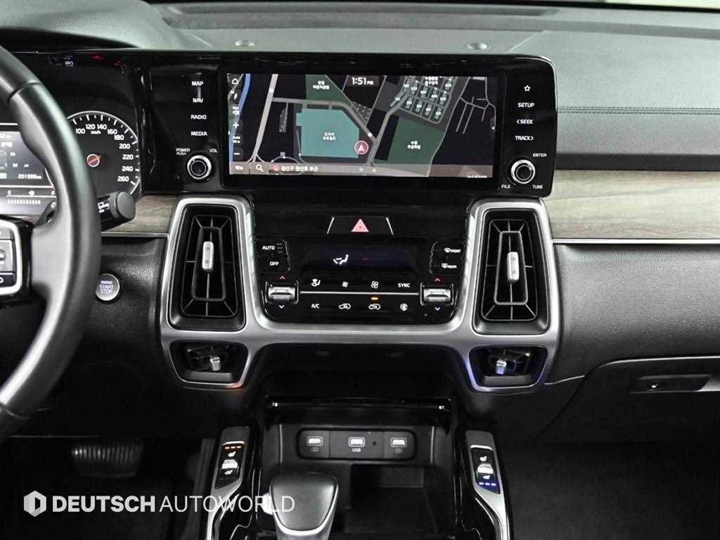 Kia Sorento — photo 14