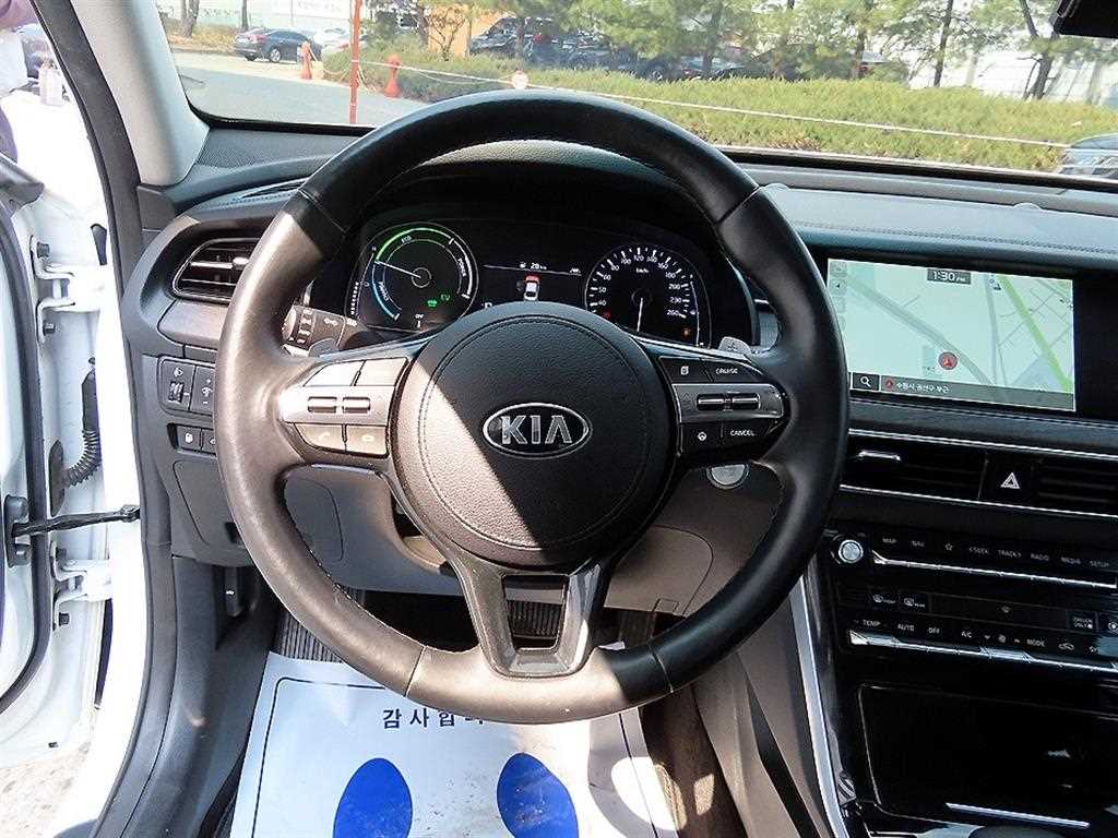 Kia K7 — photo 08