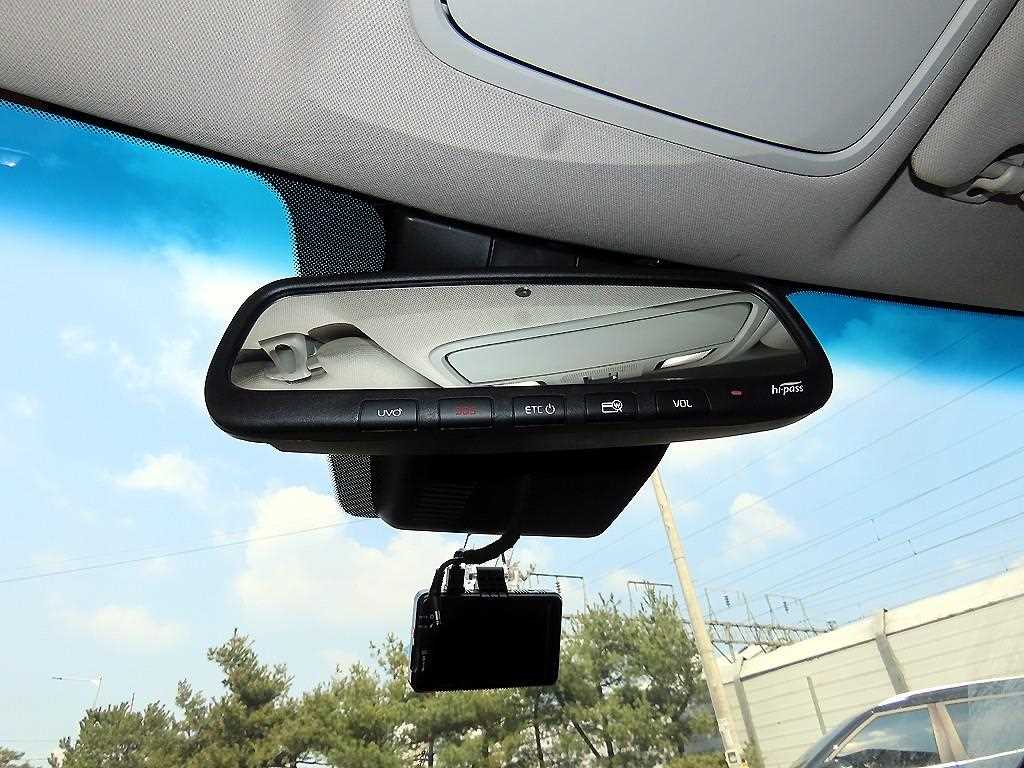 Kia K7 — photo 16
