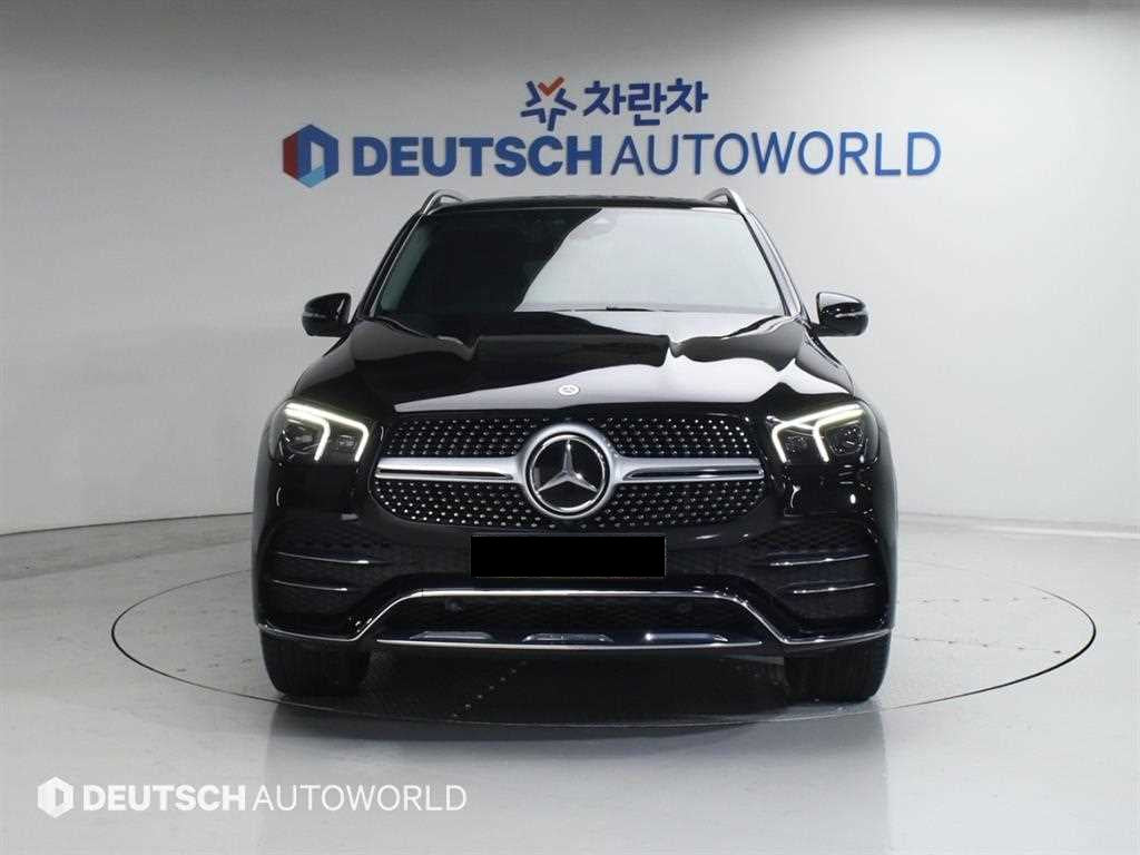 Mercedes-Benz GLE-Class — photo 03