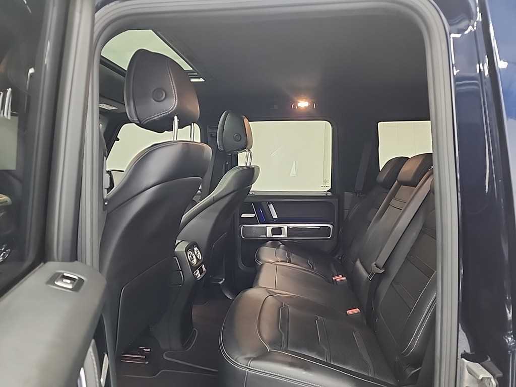 Mercedes-Benz G-Class — photo 12