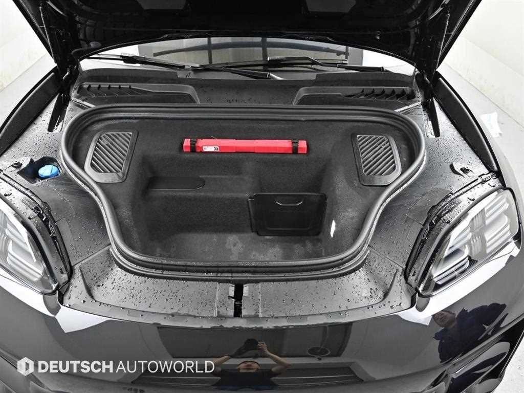 Porsche Macan — photo 06