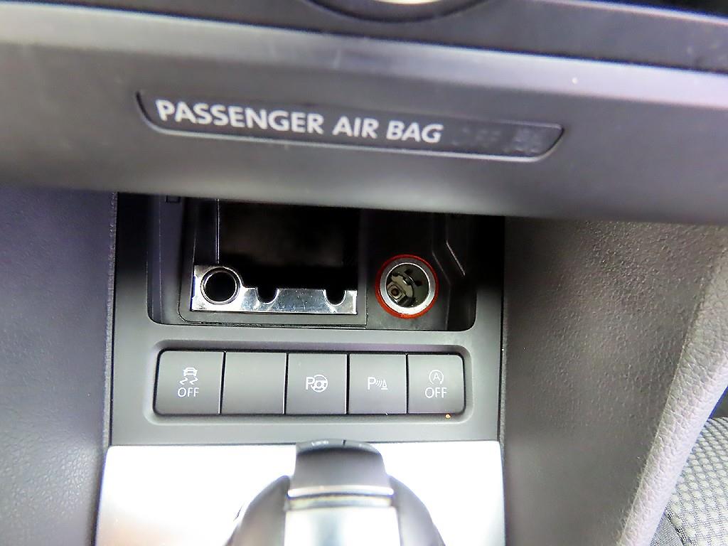 Volkswagen Golf — photo 12
