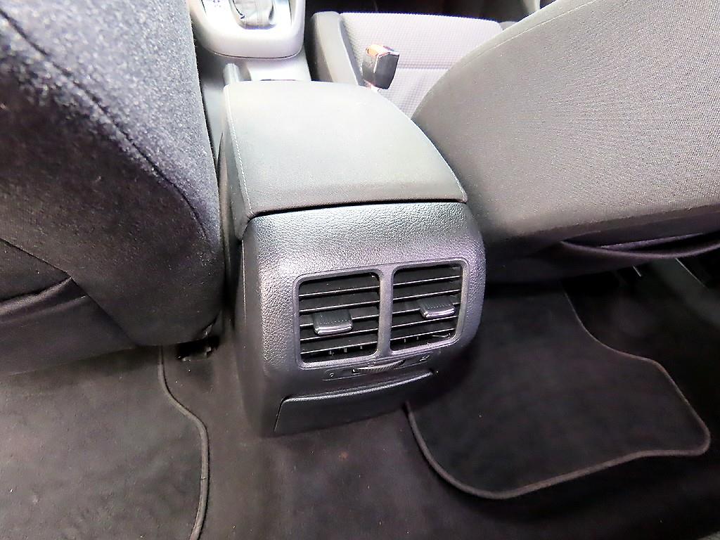 Volkswagen Golf — photo 16