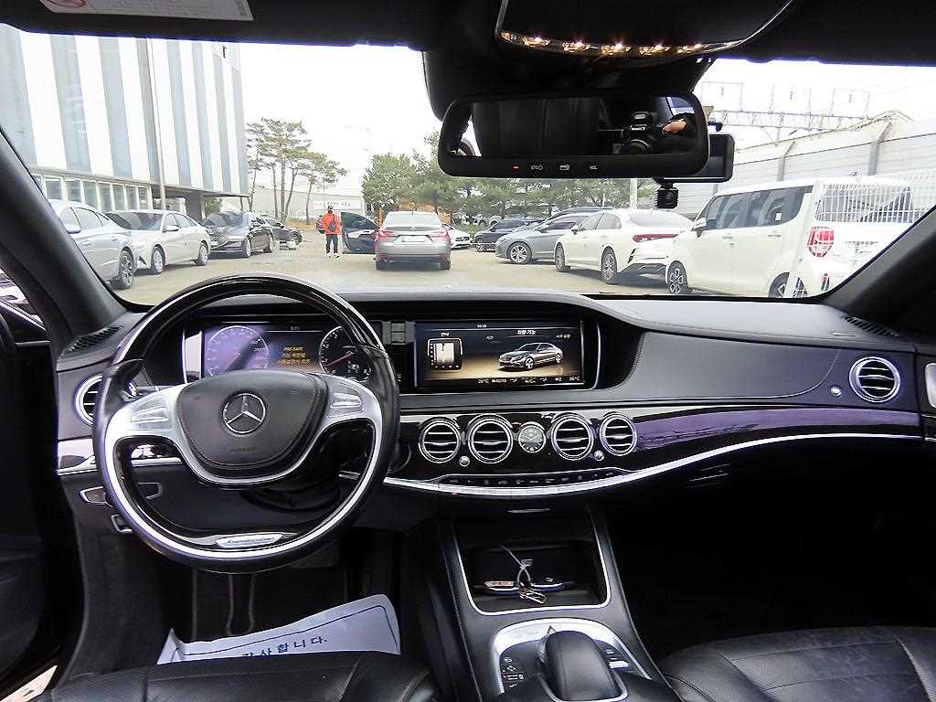Mercedes-Benz S-Class — photo 07