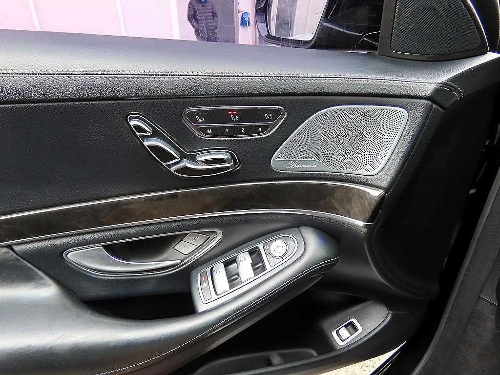 Mercedes-Benz S-Class — photo 11