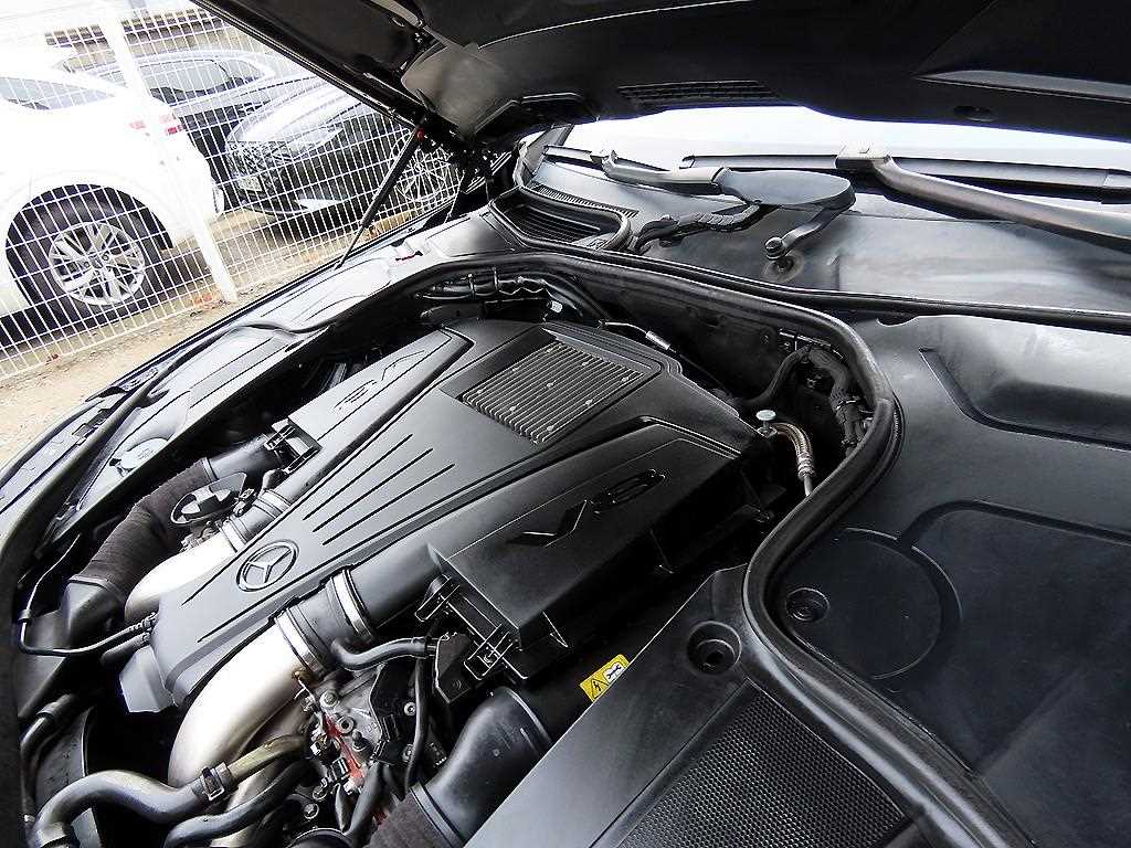 Mercedes-Benz S-Class — photo 19