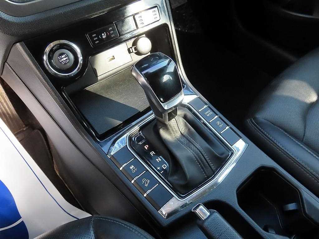 KGM KORANDO — photo 10