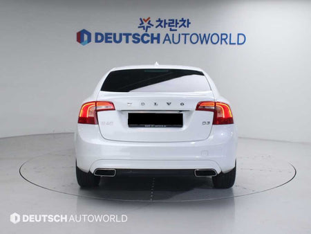 Volvo S60 — photo 04
