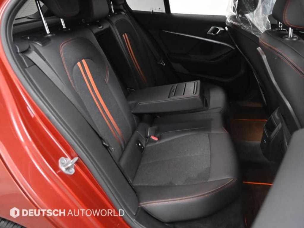 BMW 1-Series — photo 12
