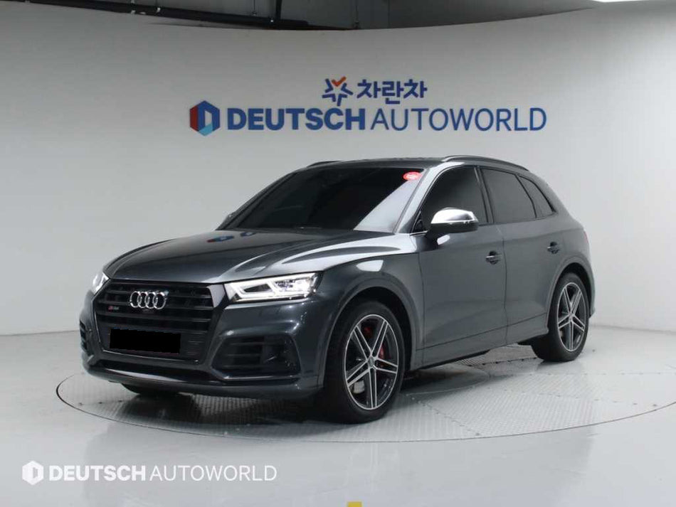Audi SQ5 — photo 01