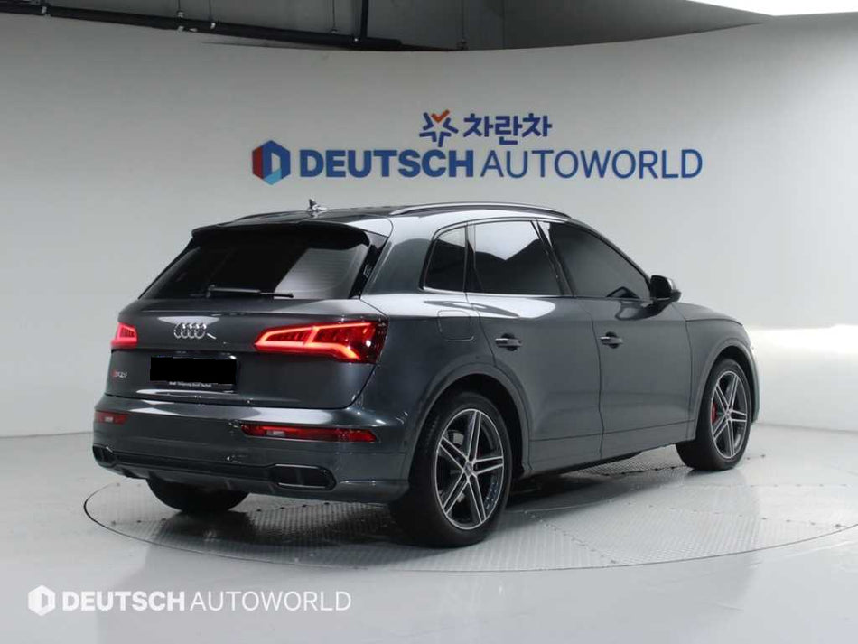 Audi SQ5 — photo 02