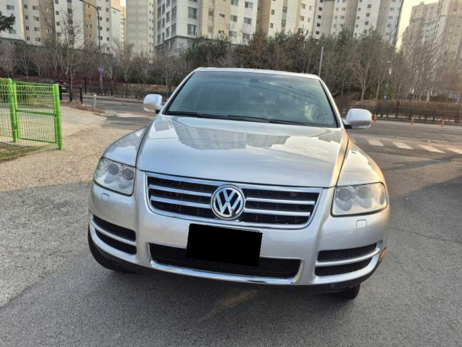 Volkswagen Touareg — photo 01