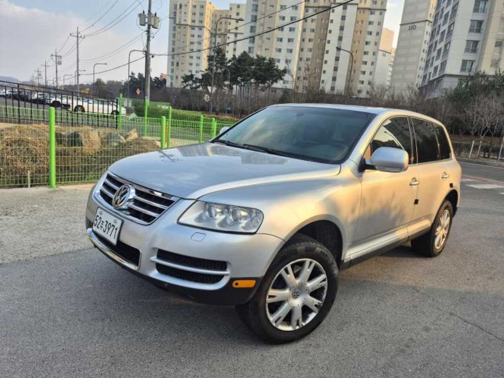 Volkswagen Touareg — photo 04
