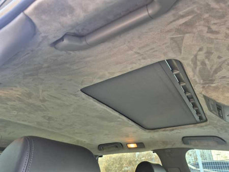 Volkswagen Touareg — photo 09