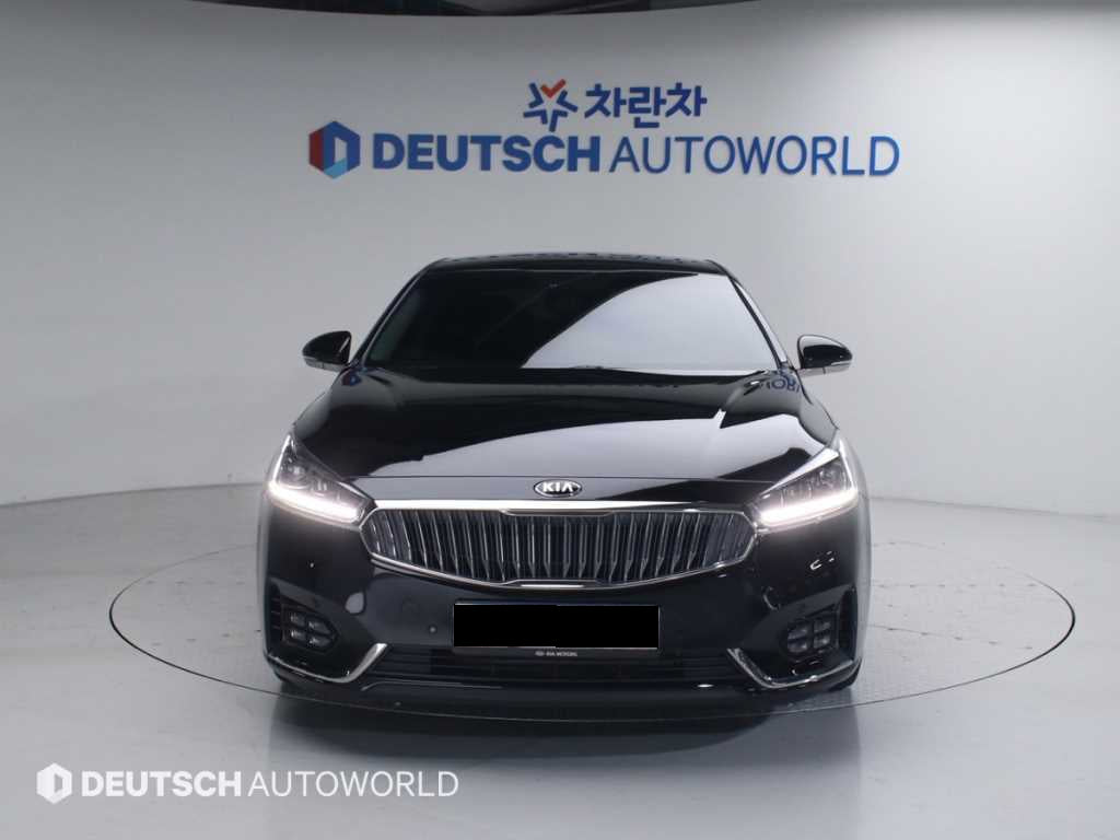 Kia K7 — photo 03
