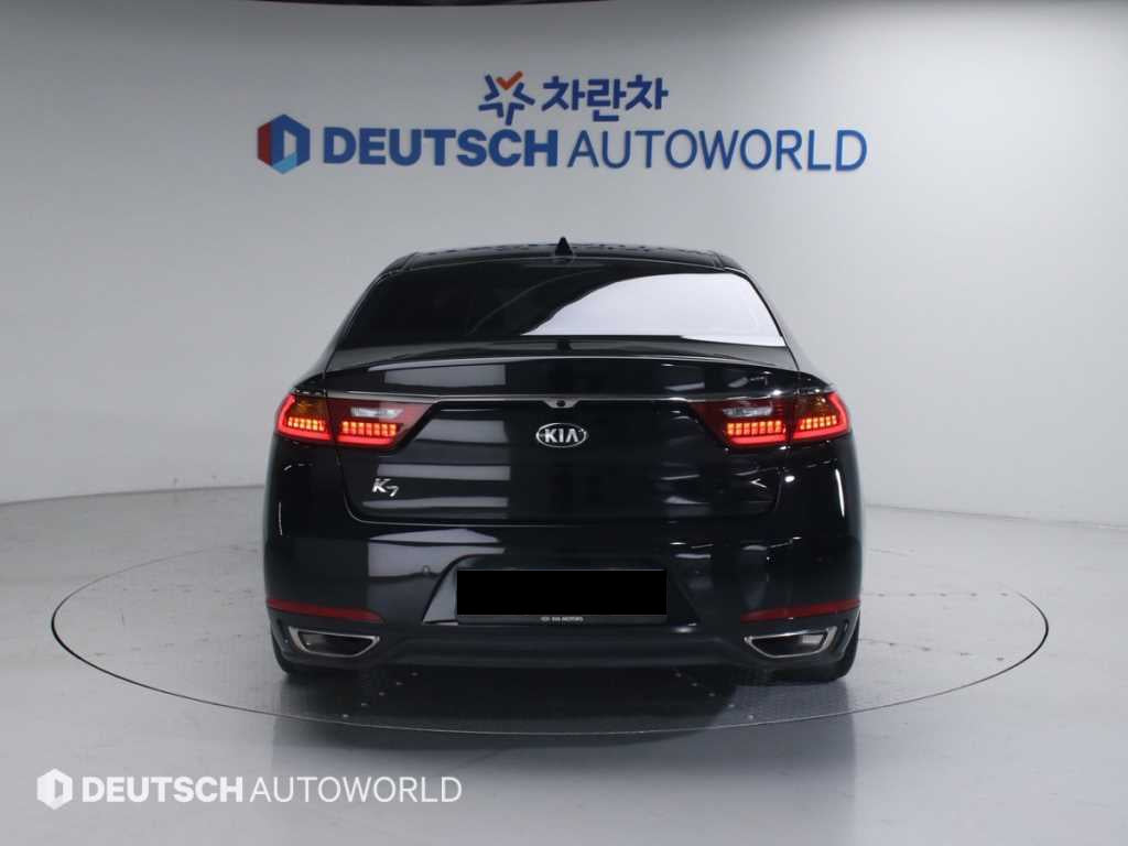 Kia K7 — photo 04