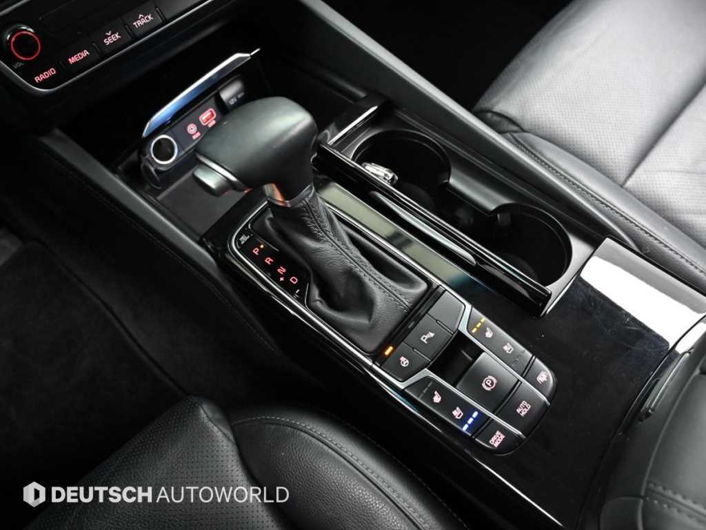 Kia K7 — photo 09