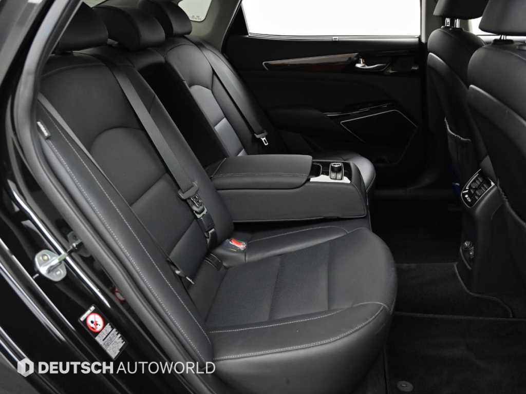 Kia K7 — photo 12