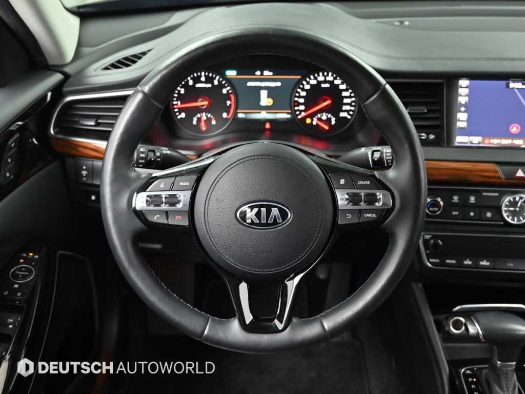 Kia K7 — photo 13