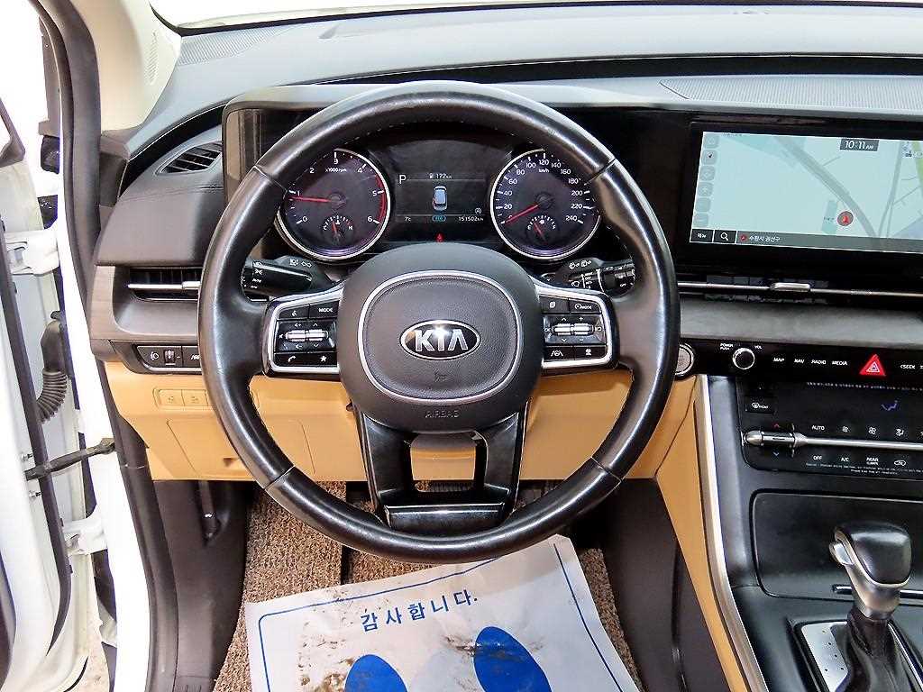 Kia Carnival — photo 09