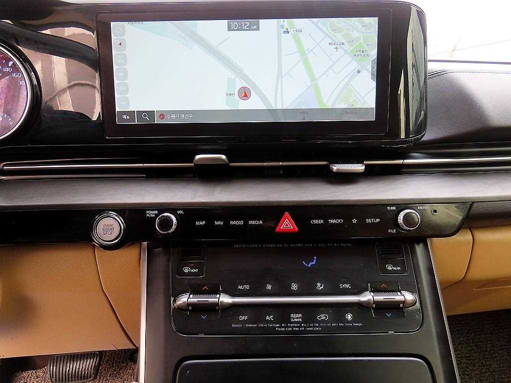Kia Carnival — photo 14