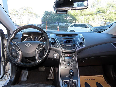 Hyundai Avante — photo 07