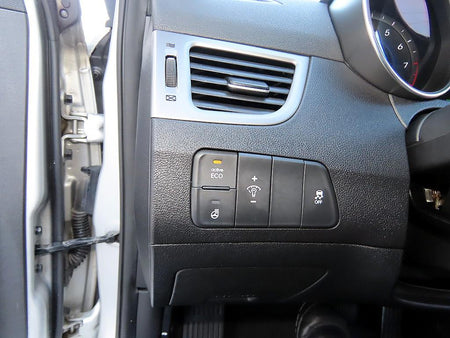 Hyundai Avante — photo 12