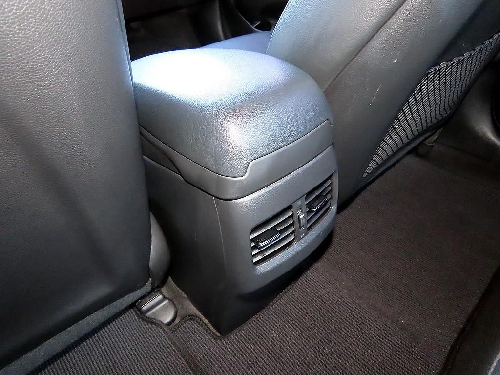 Hyundai Avante — photo 15