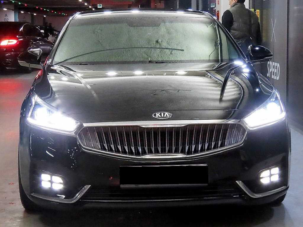 Kia K7 — photo 02