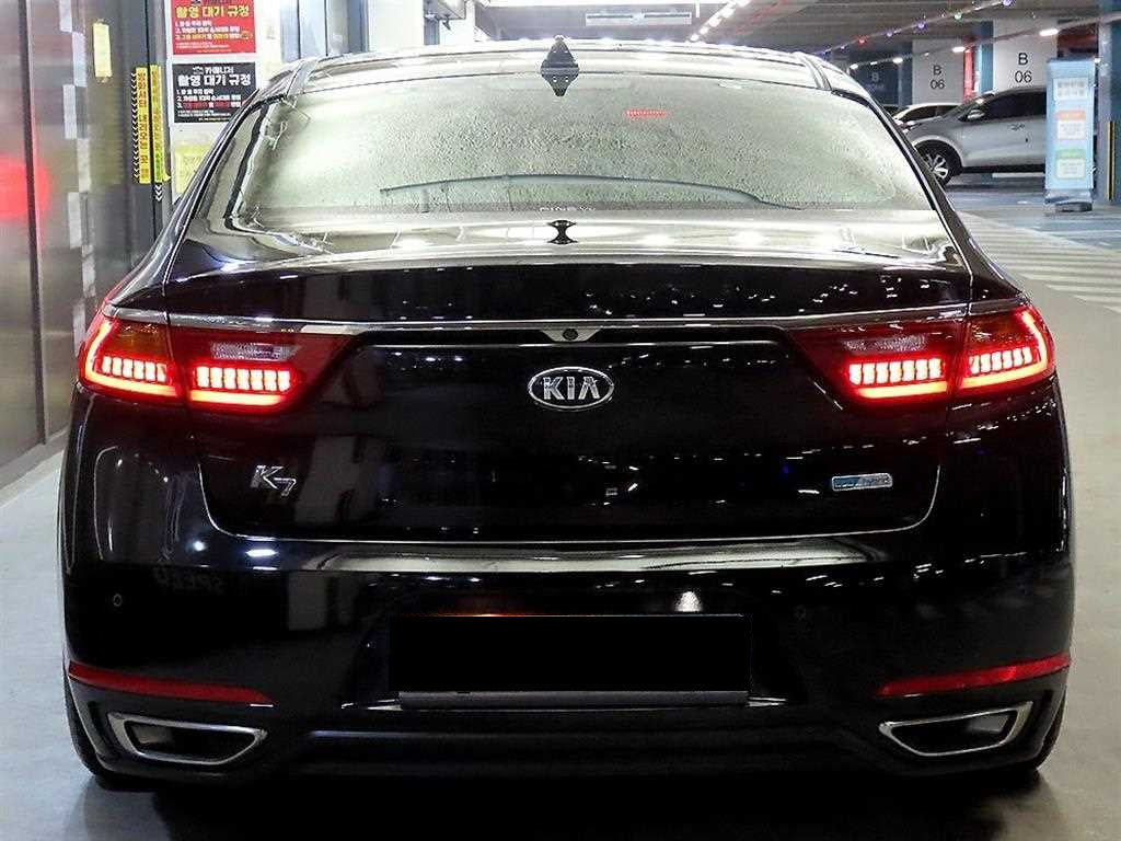 Kia K7 — photo 05