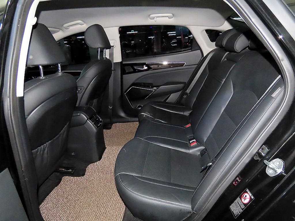 Kia K7 — photo 07