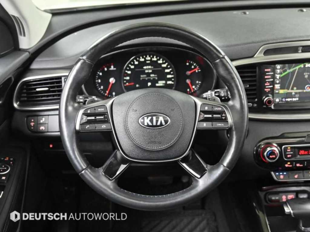 Kia Sorento — photo 13