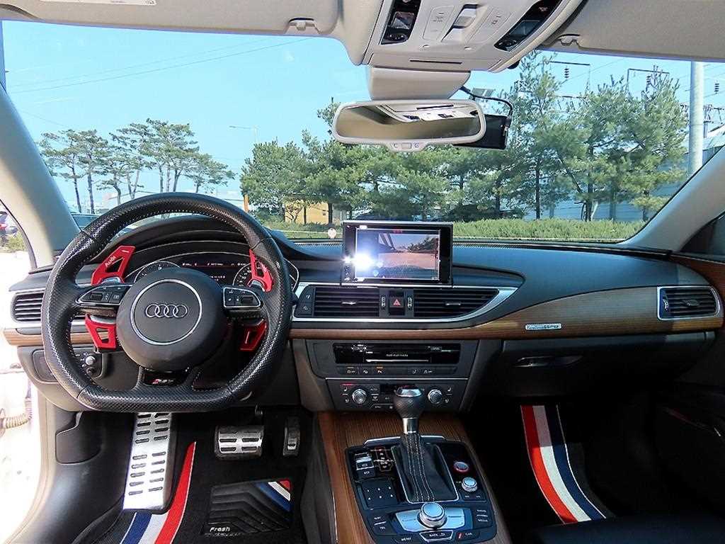 Audi A7 — photo 07